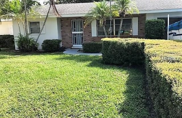 11003 66TH TERRACE - 11003 66th Ter, Pinellas County, FL 33772