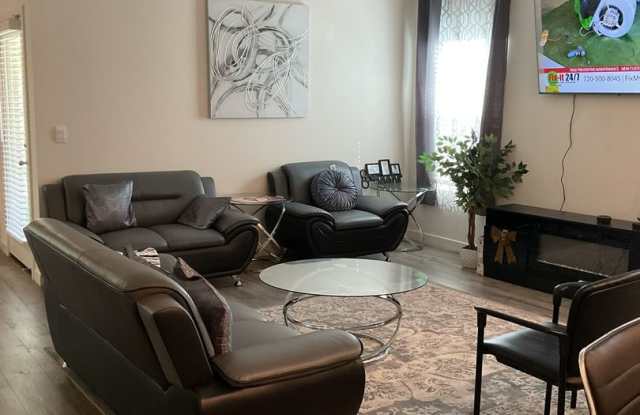 Newer Home in Established Subdivision!!! Gallery 4
