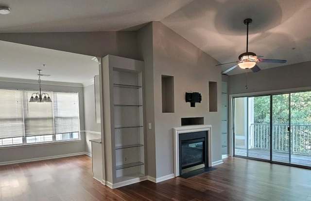 20901 CEDARPOST Square Gallery 2