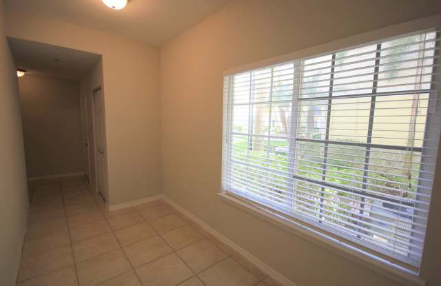 9803 Meadow Field Circle #702 Gallery 4