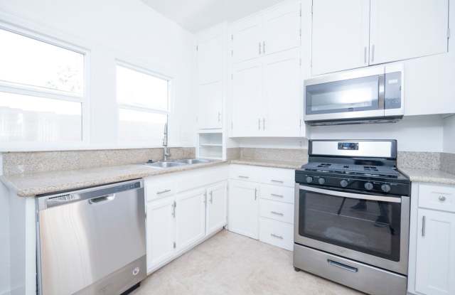 5225 De Longpre Ave. photos photos
