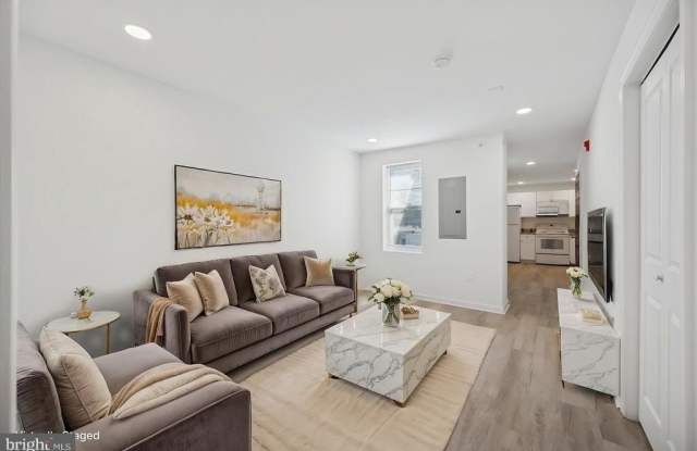 4926 W THOMPSON STREET photos photos