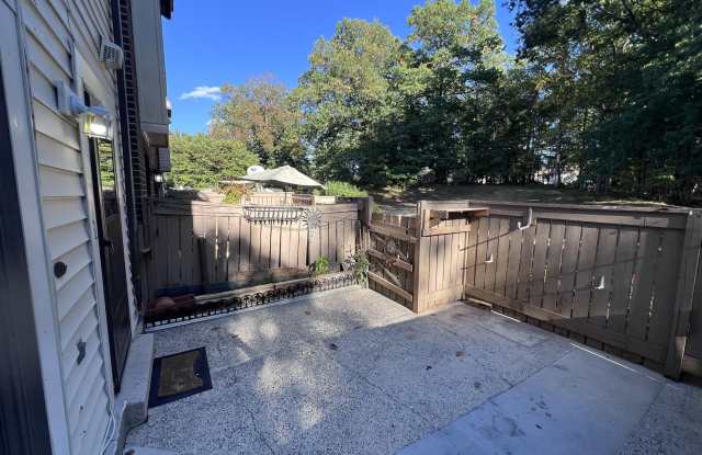 9927 FOREST VIEW Place Gallery 4