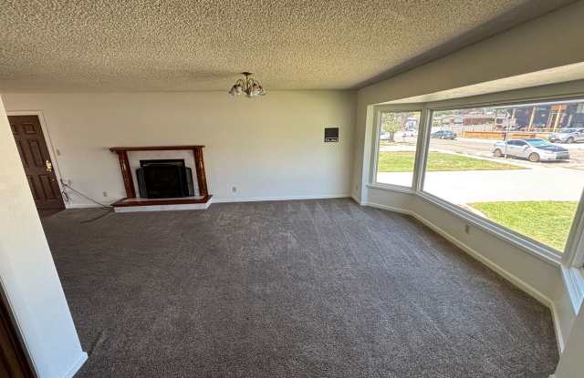 Nice Rambler home with a finished basement in desirable neighborhood Gallery 3