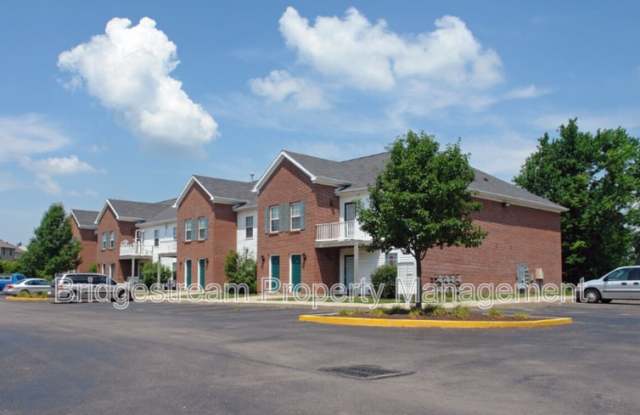 136 Colonial Circle Gallery 2