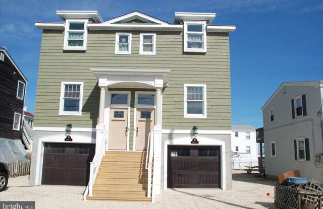 16 HARRINGTON AVE - 16 West Harrington Avenue, North Beach Haven, NJ 08008