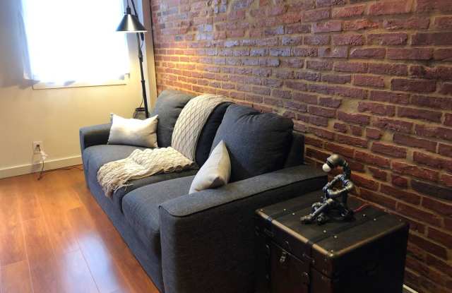 911 S. Belnord Avenue 2 Bedroom, 1 Bath Townhouse in Canton Gallery 4