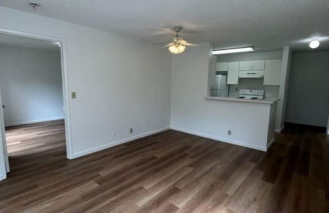 Newly Renovated 3 bedroom/2 bath with 2 parking located at the Ridge at Launani Valley photos photos