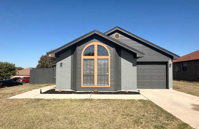 Price Drop! Viewable Now! Pets Accepted! - 312 Bronc Drive, Copperas Cove, TX 76522