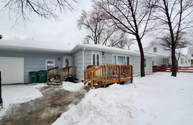 8911 Stanlen Road - 8911 Stanlen Road, St. Louis Park, MN 55426