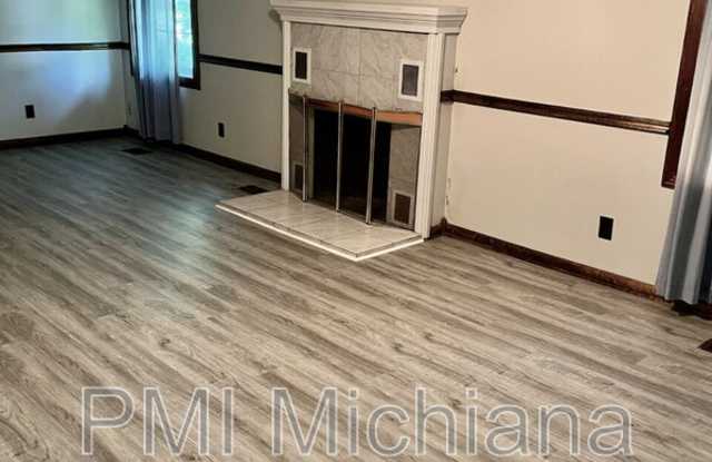 2405 Woodmont Dr Gallery 3