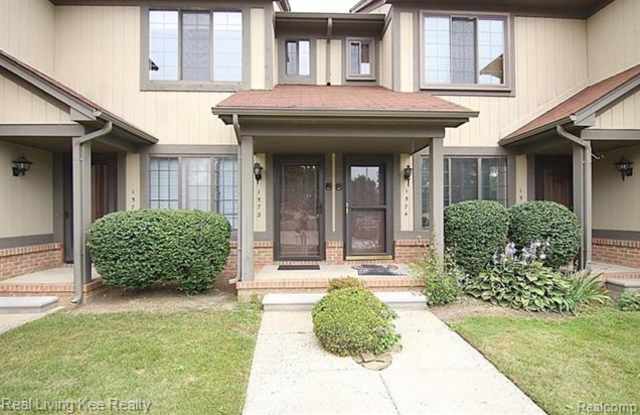 1572 MEADOW SIDE Drive Gallery 2