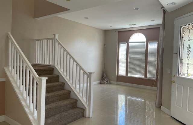 2385 Saffron Court Gallery 4