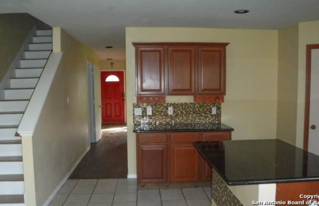 116 SNOWBERRY DR Gallery 4