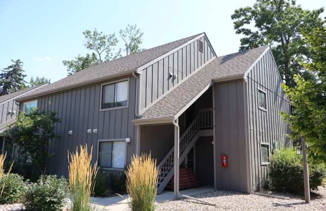 Comfortable 2 Bedroom Condo with All the Essentials – Near Drake  College photos photos