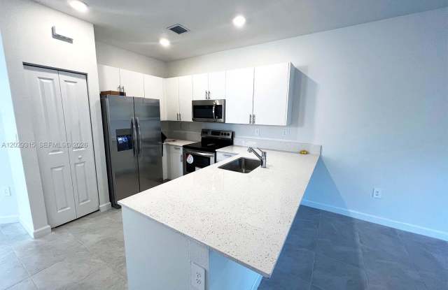 24600 Southwest 119th Place Gallery 2