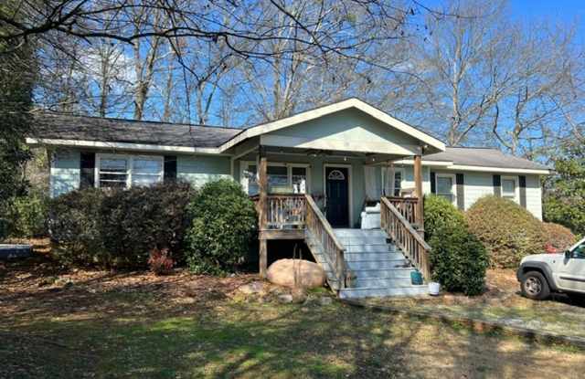 Cozy 4- bedroom house! - 136 Grove Street, Athens, GA 30605