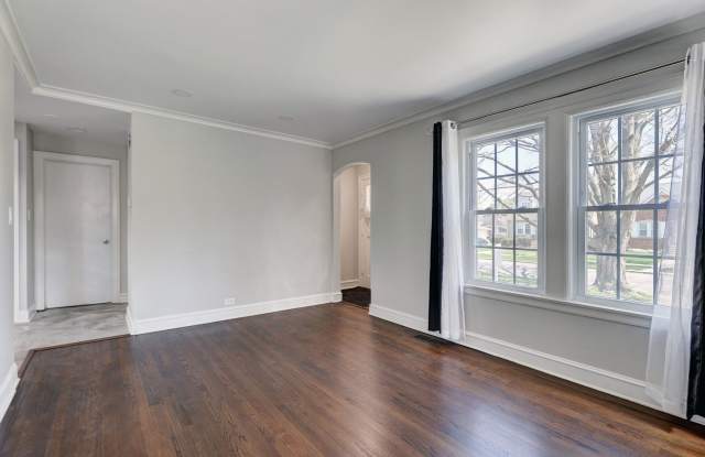 1644 N 73rd Court Gallery 4