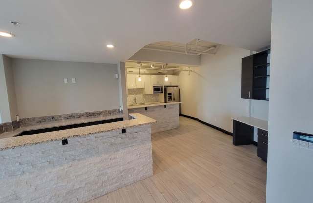 Luxurious 2 bedroom, 2 bathroom condo located in downtown ABQ! Showings available! Gallery 4