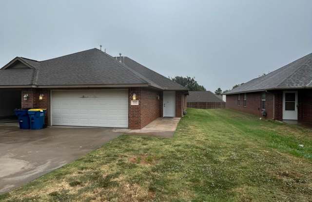 717 Pecan Hill Street - 2 Gallery 1