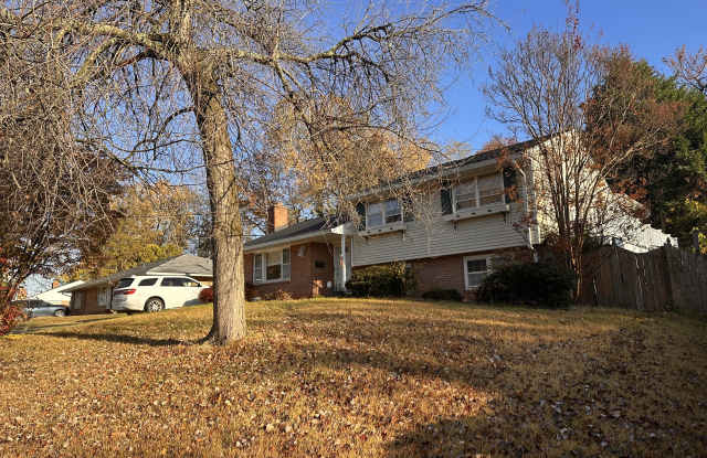 5233 Queensberry Avenue - 5233 Queensberry Avenue, Ravensworth, VA 22161