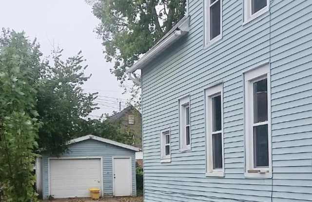 2 bedroom, 1.5  bathroom two-story home conveniently located near Bee Branch Gallery 3