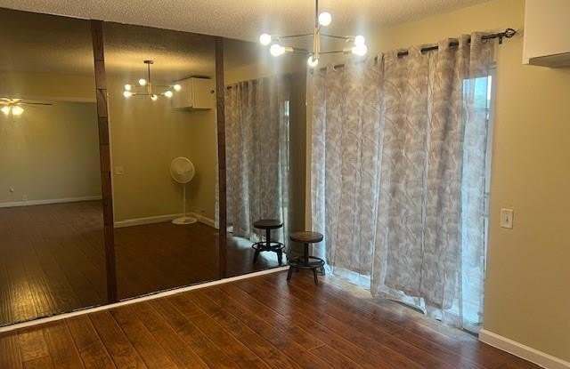 2607 Amherst Court Gallery 4