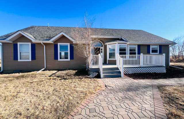 Country Living!!!  3bd 2.5ba Home, with Large Outbuilding Gallery 3