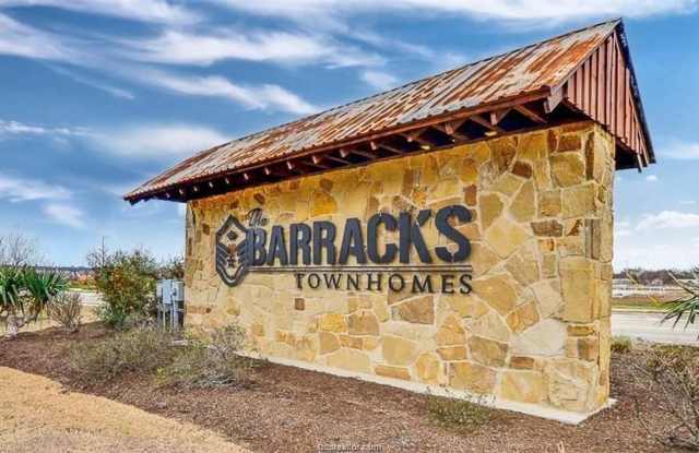 4 Bedroom / 4 Bath in The Barracks Townhomes photos photos