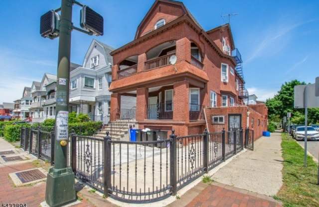 79 Central Ave Gallery 2