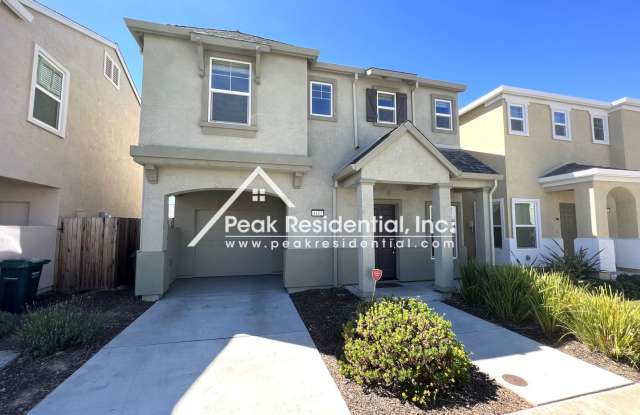 Newer 3bd/2.5 ba Home with 1 Car Garage in Gated Community - 8112 Creeping Willow Lane, Florin, CA 95828 Newer 3bd/2.5 ba Home with 1 Car Garage in Gated Community - 8112 Creeping Willow Lane, Florin, CA 95828