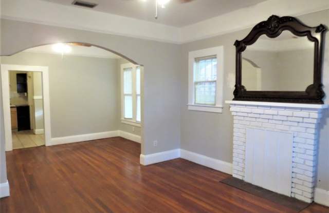 506 East Knollwood Street Gallery 3
