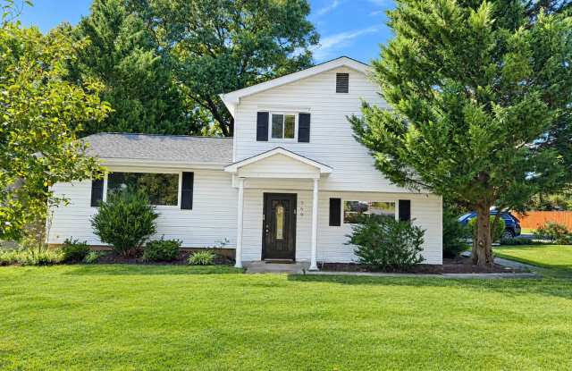 Single Family Home in Severna Park with large yard Gallery 1