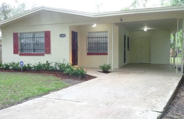 1005 Hickory Ave - 1005 Hickory Avenue, Sanford, FL 32771