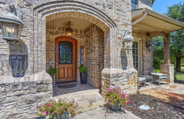 1751 Silverleaf Court Gallery 3