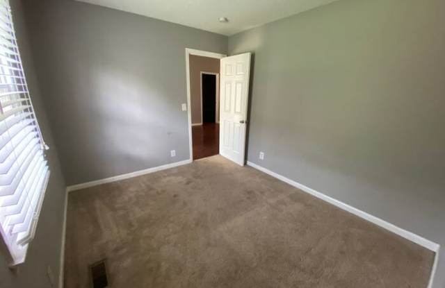 323 Sunny Acre Drive Gallery 2