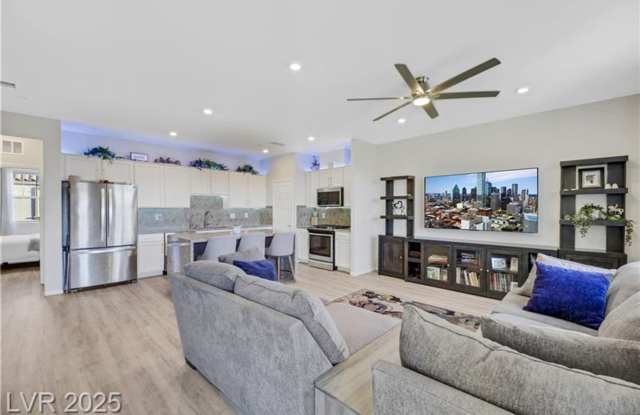 Modern 4-Bed Townhouse in Henderson photos photos