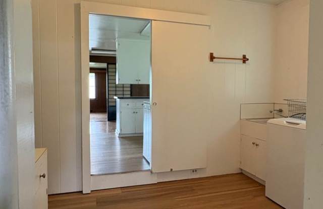 Beautiful 3 Bedroom House with Studio and Separate Garage on Property photos photos