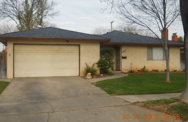 Appointment Only Do Not Disturb Occupants. Apply Now to Schedule Viewing. photos photos