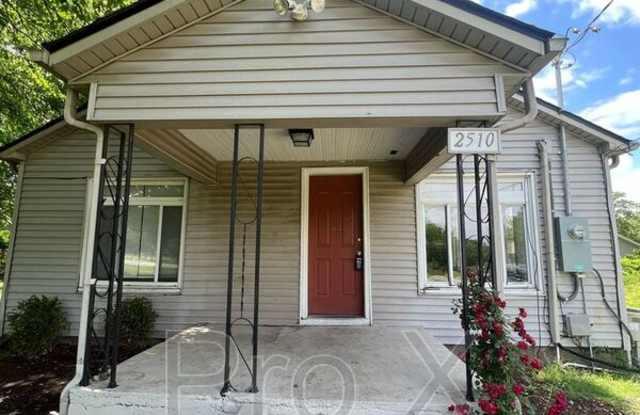 2510 Iron Gates Rd photos photos