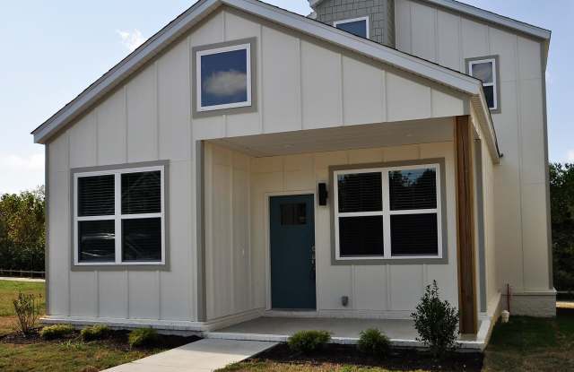 2035 S Florida Way - 2035 South Florida Way, Fayetteville, AR 72701
