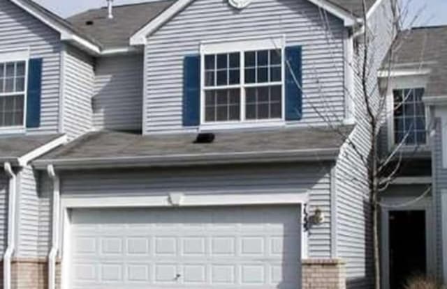 7555 Derby Ln - 7555 Derby Lane, Shakopee, MN 55379