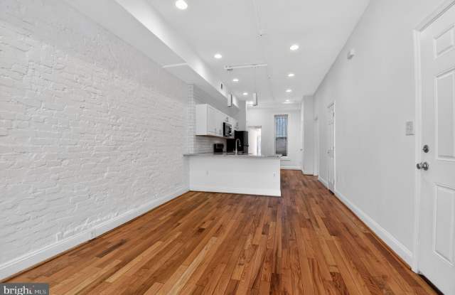 1707 N CAPITOL Street NE Gallery 2