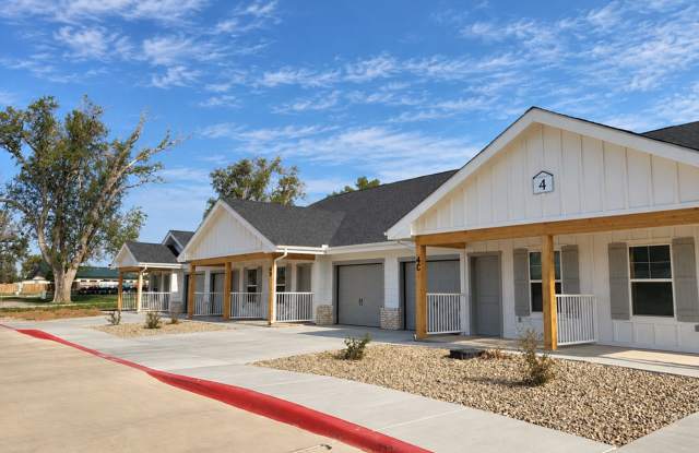 Comfortable 55+ Patio Home Living at Plainview Place Gallery 2