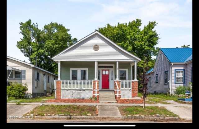 609 N 10th St - 609 North 10th Street, Wilmington, NC 28401