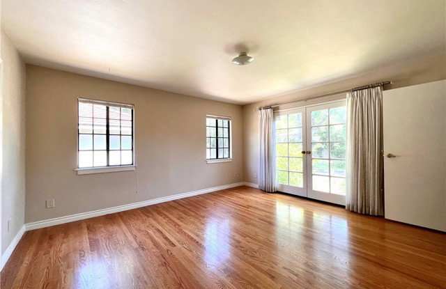 1855 Sharon Place Gallery 3