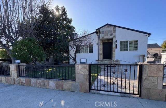 653 N Buena Vista photos photos