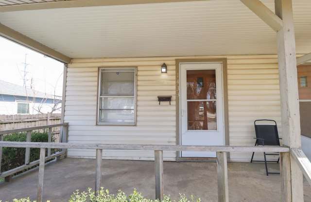 1 Bed 1 Bath Duplex - Move-in Ready! Accepting Section 8 photos photos