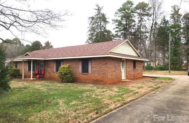 2022 Oakdale Road photos photos