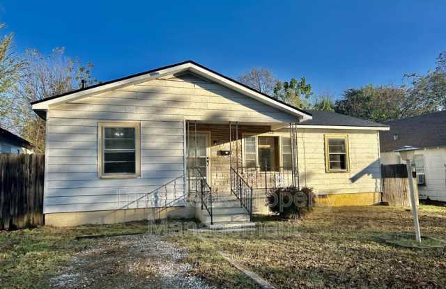 428 West 8th Street - 428 West 8th Street, Ada, OK 74820